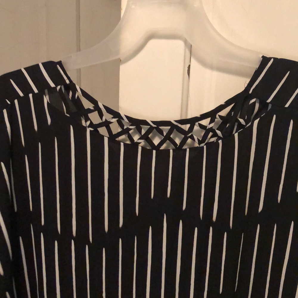 Blouse - Picture 2 of 2
